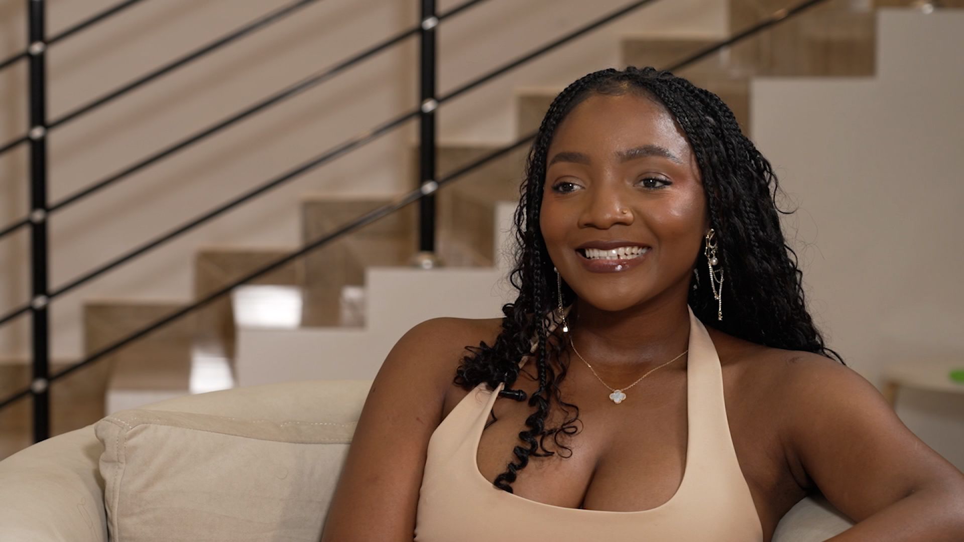 Simi opens up about imposter syndrome: “I felt like a stranger to myself”